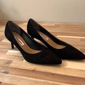 NEW Nina New York low black heel.  Gorgeous!!  Black suede